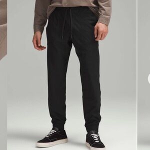 Lululemon ABC Jogger *Shorter